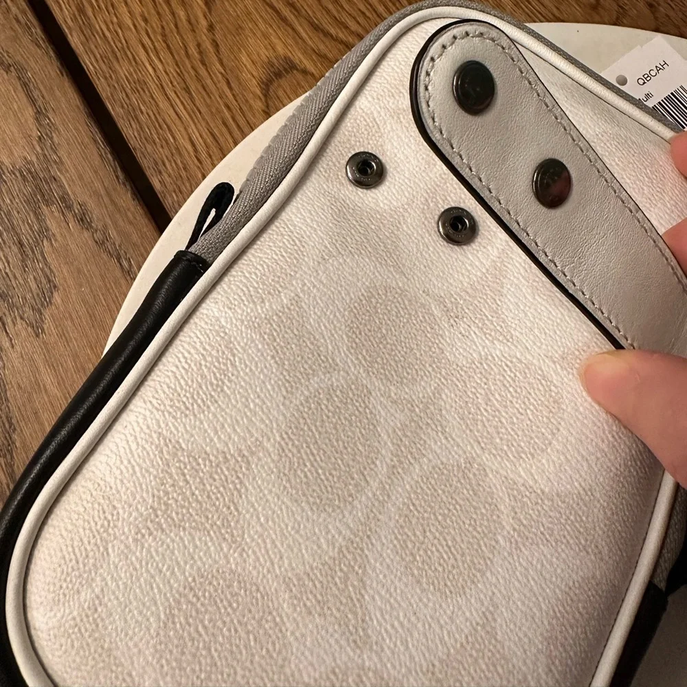 NWT! NEW! Coach North South Hybrid Pouch in Colorblock Signature Canvas Varsi - Picture 5 of 7